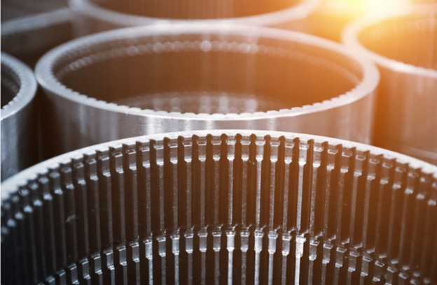 Phân biệt Titan và Inox: Vật liệu nào phù hợp cho nhu cầu của bạn?